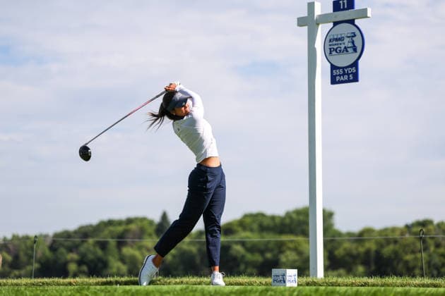 Yana Wilson of the United States hits her tee shot on the 11th tee during the second round of the 2026 KPMG Women s PGA, Golf Herren Championship at Hazeltine National Golf Club on June 26, 2026 in Chaska, Minnesota. CSM. Chaska USA - ZUMAc04_ 20260626_zma_c04_123 Copyright: xStevenxGarciax