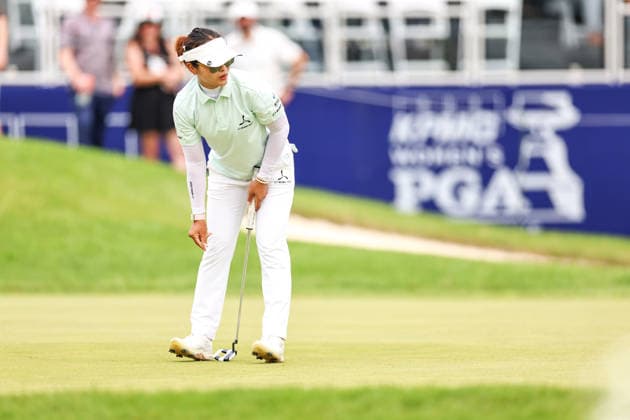 Weiwei Zhang of China reacts to her putt on the 18th green during the second round of the 2026 KPMG Women s PGA, Golf Herren Championship at Hazeltine National Golf Club on June 26, 2026 in Chaska, Minnesota. CSM. Chaska USA - ZUMAc04_ 20260626_zma_c04_128 Copyright: xStevenxGarciax