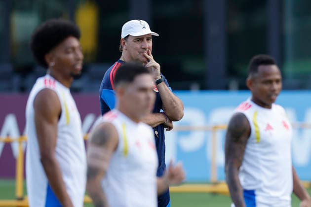 Nestor Lorenzo head coach of Colombia attends a training session during a training session in preparation for facing Portugal in the FIFA World Cup, WM, Weltmeisterschaft, Fussball 2026 at Inter Miami CF Stadium in Fort Lauderdale, USA, 26 June 2026. FIFA World Cup 2026 - Colombia training !ACHTUNG: NUR REDAKTIONELLE NUTZUNG!  Copyright: xAlbertoxEstevezx GR5527 20260626-55020723755_1