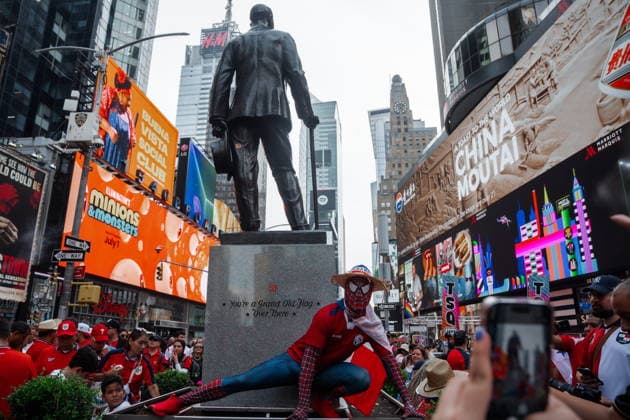 Panama soccer fans take over Times Square A Panama soccer fan dressed in a Spiderman outfit poses in Times Square one day before their team plays against England, in New York, New York USA, 26 June 2026. NEW YORK NEW York United States  Copyright: xOLGAxFEDOROVAx