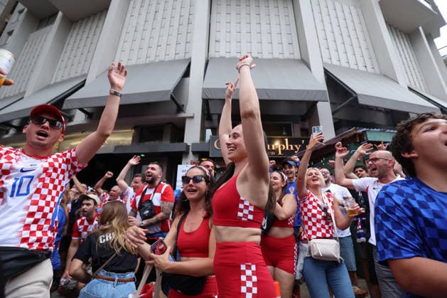 Philadelphia Croatian Flag Thousands of Croatian fans prepare to carry a large Croatian flag during a Croatian parade before the FIFA World Cup, WM, Weltmeisterschaft, Fussball 2026 Group L match between Gana and Croatia on June 26, 2026 in Philadelphia, Pennsylvania, United States.  SanjinxStrukic PIXSELL
