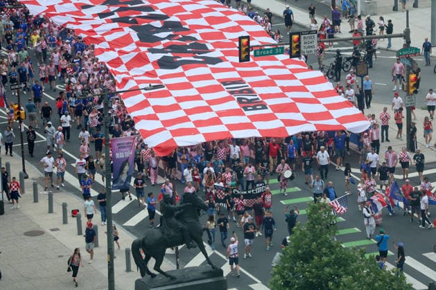 Philadelphia Croatian Flag Thousands of Croatian fans carry a large Croatian flag during a Croatian parade before the FIFA World Cup, WM, Weltmeisterschaft, Fussball 2026 Group L match between Gana and Croatia on June 26, 2026 in Philadelphia, Pennsylvania, United States.  SanjinxStrukic PIXSELL
