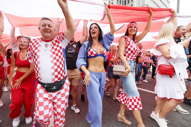 Philadelphia Croatian Flag Thousands of Croatian fans carry a large Croatian flag during a Croatian parade before the FIFA World Cup, WM, Weltmeisterschaft, Fussball 2026 Group L match between Gana and Croatia on June 26, 2026 in Philadelphia, Pennsylvania, United States.  SanjinxStrukic PIXSELL