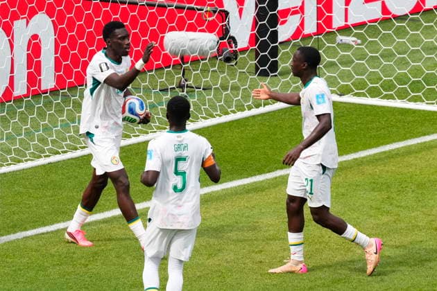 June 26, 2026, Toronto, On, CANADA: Senegal s Ismaila Sarr (left) celebrates his goal against Iraq with Idrissa Gueye (5) and Habib Diarra (21) during the second half of a World Cup Group I soccer match, in Toronto on Friday, June 26, 2026. Canada News - June 26, 2026  - ZUMAc35_ 20260626_zaf_c35_182 Copyright: xChrisxYoungx