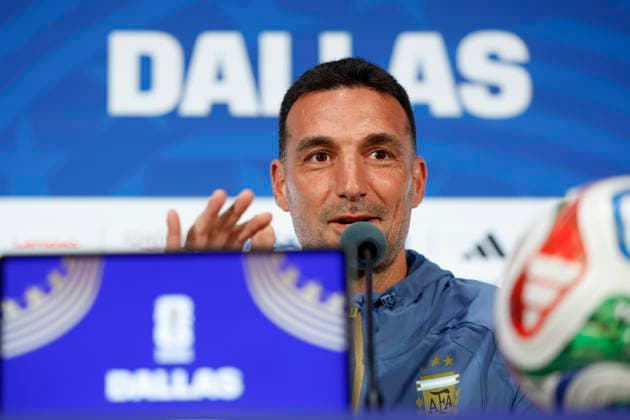 Argentina s head coach, Lionel Scaloni, speaks at a press conference, PK, Pressekonferenz in Dallas, United States, 26 June 2026. Press conference with the Argentine national team, Nationalteam in the United States !ACHTUNG: NUR REDAKTIONELLE NUTZUNG!  Copyright: xMariscalx GR6022 20260626-55020723998_1
