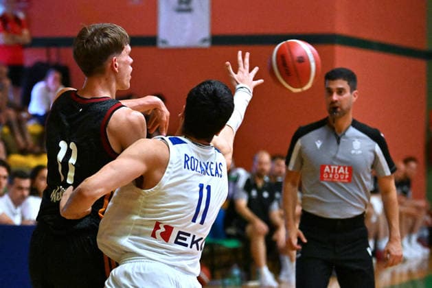 BASKETBALL - Exhibition Game - V. De Silvestro Memorial ? B. Meneghin Trophy - Germany vs. Greece Photo by IPA ABACAPRESS.COM86106490 - Baumer Julis (Germany) and Rozakeas Anastasios (Greece) Domegge di Cadore (BL) Italy  Copyright: xIPAxSport ABACAx