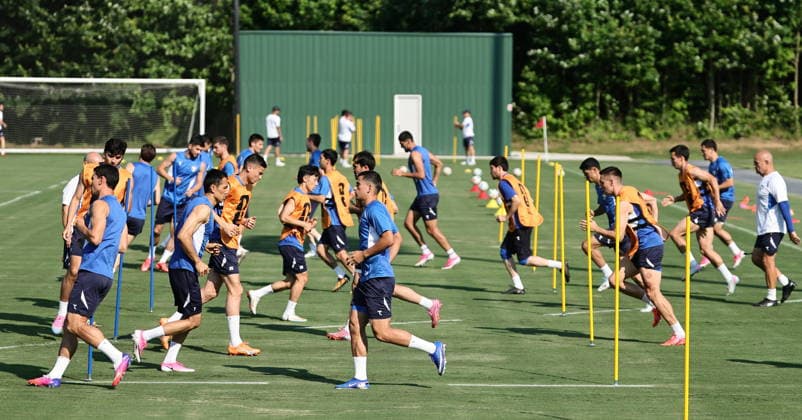 FIFA World Cup, WM, Weltmeisterschaft, Fussball 2026 - Uzbekistan training session Uzbekistan national soccer team players attend a training session in Marietta, Georgia, USA, 26 June 2026. DR Congo faces Uzbekistan on 27 June in a FIFA World Cup 2026 Group K match. MARIETTA United States  Copyright: xRONALDxWITTEKx