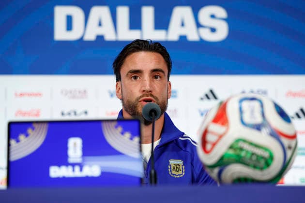 Nicolás Tagliafico of Argentina speaks at a press conference, PK, Pressekonferenz in Dallas, United States, 26 June 2026. Press conference with the Argentine national team, Nationalteam in the United States !ACHTUNG: NUR REDAKTIONELLE NUTZUNG!  Copyright: xMariscalx GR6033 20260626-55020724068_1