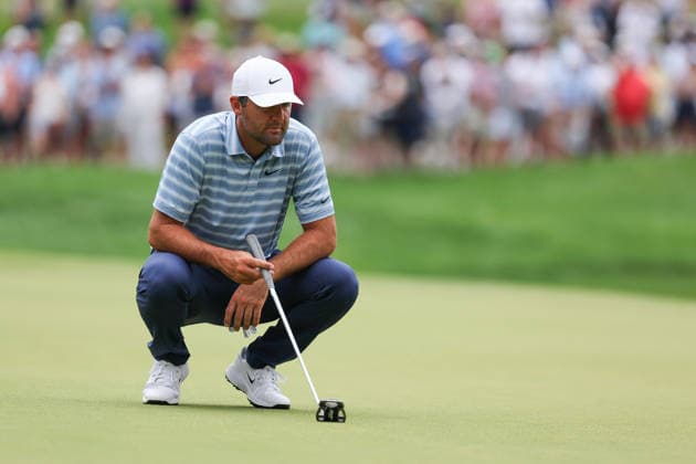 CROMWELL, CT - JUNE 26: Scottie Scheffler lines up a putt on the eight hole during the second round of the Travelers Championship 2026 at TPC River Highlands on June 26, 2026 in Cromwell, Connecticut. (Photo by Andrew Mordzynski Icon Sportswire) GOLF: JUN 26 PGA, Golf Herren Travelers Championship EDITORIAL USE ONLY Icon2606268033454