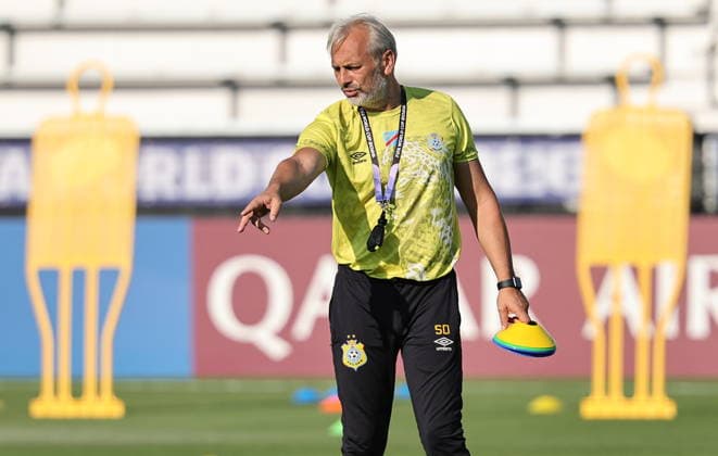 FIFA World Cup, WM, Weltmeisterschaft, Fussball 2026 - DR Congo training session DR Congo national soccer team head coach Sebastien Desabre attends a training session in Kennesaw, Georgia, USA, 26 June 2026. DR Congo faces Uzbekistan on 27 June in a FIFA World Cup 2026 Group K match. KENNESAW United States  Copyright: xRONALDxWITTEKx