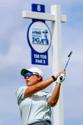 June 26, 2026, Chaska, Minnesota, United States: JIWON JEON watches her drive at hole eight. This is the second day of the 2026 KPMG WomenÃ¢â‚¬â ¢s PGA, Golf Herren Championship at Hazeltine National Golf Course in Chaska Minnesota. Chaska United States - ZUMAt166 20260626_zsp_t166_114 Copyright: xMichaelxTurnerx