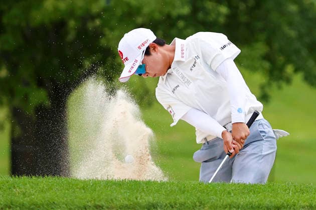 June 26, 2026, Chaska, Minnesota, United States: HYO JOO KIM drives the ball out of the bunker. This is the second day of the 2026 KPMG WomenÃ¢â‚¬â ¢s PGA, Golf Herren Championship at Hazeltine National Golf Course in Chaska Minnesota. Chaska United States - ZUMAt166 20260626_zsp_t166_140 Copyright: xMichaelxTurnerx