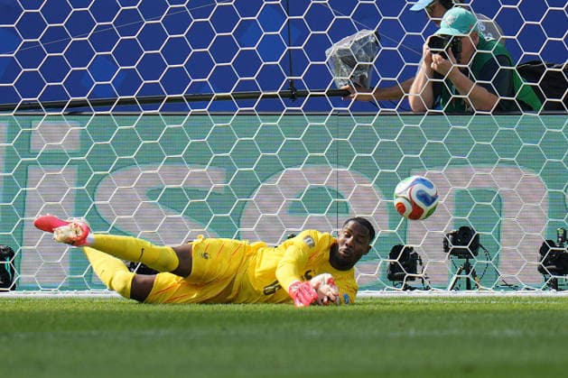 IPA86108755 - Mike Maignan of France saved a penalty during the Group I match between Norway and France at the FIFA World Cup, WM, Weltmeisterschaft, Fussball in Boston, USA, on June 26, 2026  Copyright: xEmmanuelexMastrodonato IPAxSportx xx 86108755