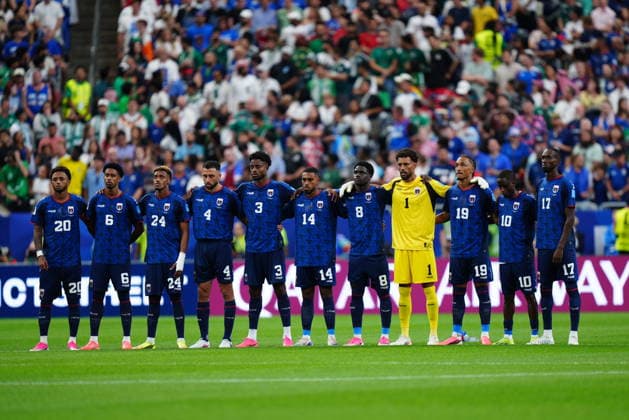 Cape Verde v Saudi Arabia - FIFA World Cup, WM, Weltmeisterschaft, Fussball 2026 - Group H HOUSTON, USA - JUNE 26: Players of Cape Verde hold a moment of silence to honor the victims of Venezuela s deadly earthquakes prior the FIFA World Cup 2026 Group H match between Cape Verde and Saudi Arabia at Houston Stadium on June 26, 2026 in Houston, Texas. Hakan Akgun Anadolu Texas United States. Editorial use only. Please get in touch for any other usage.  Copyright: x2026xAnadoluxHakanxAkgunx