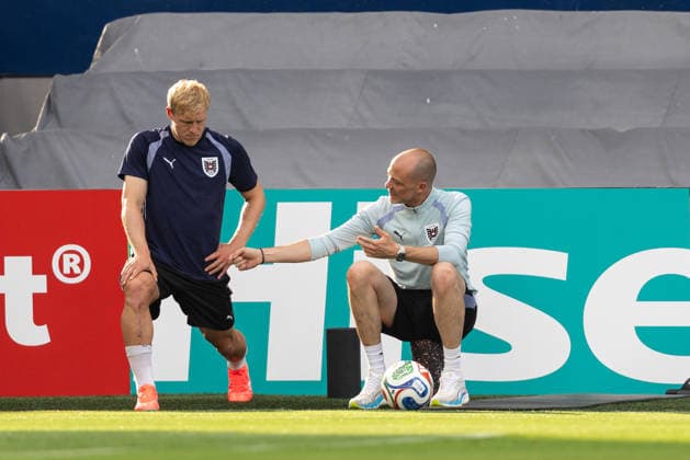 SOCCER - FIFA World Cup, WM, Weltmeisterschaft, Fussball 2026 KANSAS CITY,KANSAS,USA,26.JUN.26 - SOCCER - FIFA World Cup 2026, group stage, Algeria vs Austria, preview, training team AUT. Image shows Xaver Schlager and Simon Stadler.  GEPAxpictures xArminxRauthner