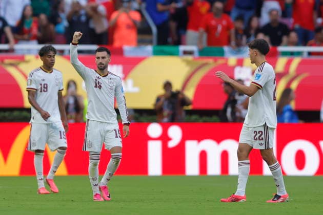FIFA World Cup, WM, Weltmeisterschaft, Fussball 2026 - Group H - Uruguay vs Spain Alex Baena (C) of Spain celebrates a goal with teammates during the FIFA World Cup 2026 group stage match Uruguay against Spain in Guadalajara, Mexico, 26 June 2026. GUADALAJARA Mexico  Copyright: xFRANCISCOxGUASCOx