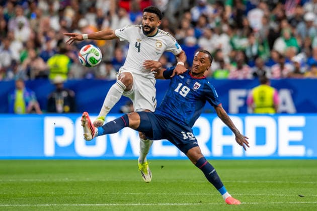 June 26, 2026: Saudi Arabia defender Abdulelah al-Amri (4) and Cape Verde forward Dailon Rocha Livramento (19) battle for the ball during a FIFA World Cup, WM, Weltmeisterschaft, Fussball Group H match between Saudi Arabia and Cape Verde in Houston, TX. .. CSM FIFA World Cup 2026: Saudi Arabia Vs Cape Verde JUN 26  - ZUMAc04_ 20260626_faf_c04_005 Copyright: xTraskxSmithx