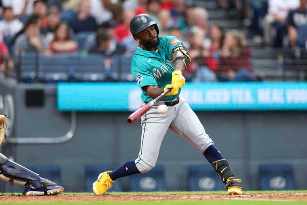 June 26, 2026: Seattle Mariners left fielder Randy Arozarena (56) hits a double during the sixth inning of the Major League Baseball game between the Seattle Mariners and Cleveland Guardians at Progressive Field in Cleveland, Ohio. CSM Cleveland United States of America - ZUMAc04_ 20260626_zma_c04_241 Copyright: xBrianxFisherx