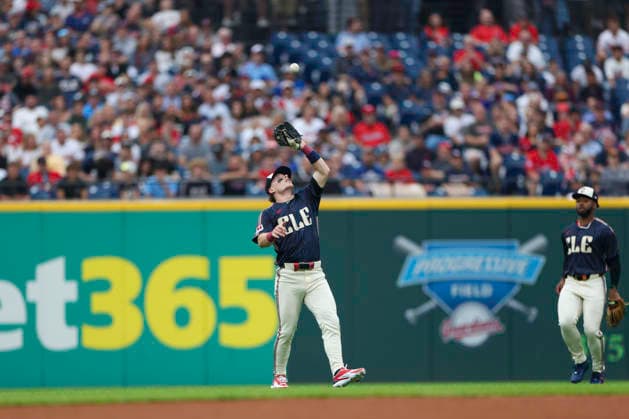 June 26, 2026: Cleveland Guardians second baseman Travis Bazzana (37) catches a fly ball for the first out in the first inning of the Major League Baseball game between the Seattle Mariners and Cleveland Guardians at Progressive Field in Cleveland, Ohio. CSM MLB, Baseball Herren, USA 2026: Mariners Vs Guardians JUN 26  - ZUMAc04_ 20260626_zma_c04_248 Copyright: xBrianxFisherx