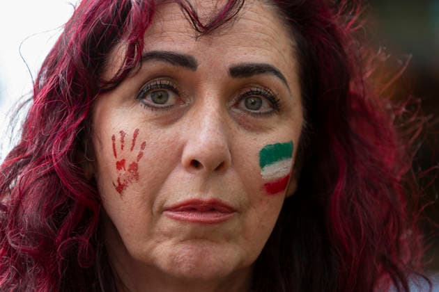 June 26, 2026, Seattle, Washington, USA: KARLA MOHTASHEMI, board member for Voice of Iran Washington, helps lead a protest of the current ro gime in Tehran before the FIFA World Cup, WM, Weltmeisterschaft, Fussball match between Egypt and Iran on Friday, June 26, 2026. Seattle USA - ZUMAg235 20260626_zap_g235_015 Copyright: xPaulxChristianxGordonx