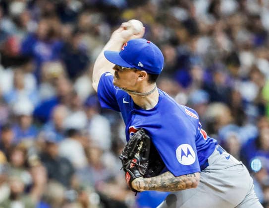 Chicago Cubs relief pitcher Ethan Roberts throws in the sixth inning of the MLB, Baseball Herren, USA game between the Chicago Cubs and the Milwaukee Brewers at American Family Field in Milwaukee, Wisconsin on Friday, June 26, 2026.  MIL20260626822 TANNENxMAURY