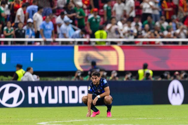 ZAPOPAN, MEXICO - JUNE 26: Uruguay players are dejected after losing the FIFA World Cup, WM, Weltmeisterschaft, Fussball 2026 Group H match between Uruguay and Spain at Guadalajara Stadium on June 26, 2026 in Zapopan, Mexico.  Copyright: xMBxMediax