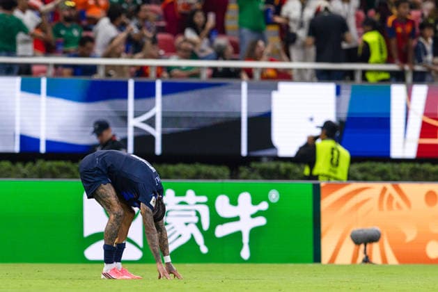 ZAPOPAN, MEXICO - JUNE 26: Uruguay players are dejected after losing the FIFA World Cup, WM, Weltmeisterschaft, Fussball 2026 Group H match between Uruguay and Spain at Guadalajara Stadium on June 26, 2026 in Zapopan, Mexico.  Copyright: xMBxMediax
