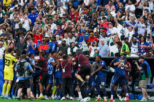 Cape Verde players and staff celebrate after the FIFA Men’s World Cup 2026 Group Stage football match between Cape Verde and Saudi Arabia at Houston Stadium, in Houston on June 26th 2026 (Photo by Leo Barrilari SPP)  Copyright: xLeoxBarrilari SPPx Sportspressphoto_SPR177957
