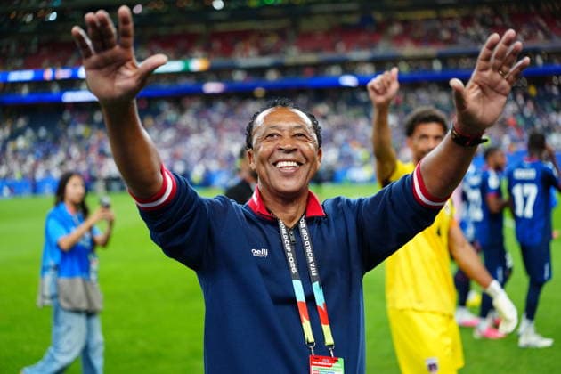 Cape Verde v Saudi Arabia - FIFA World Cup, WM, Weltmeisterschaft, Fussball 2026 - Group H HOUSTON, USA - JUNE 26: Head coach of Cape Verde Bubista of Cape Verde celebrates as they qualified for round 32 stage after the FIFA World Cup 2026 Group H match between Cape Verde and Saudi Arabia at Houston Stadium on June 26, 2026 in Houston, Texas. Hakan Akgun Anadolu Texas United States. Editorial use only. Please get in touch for any other usage.  Copyright: x2026xAnadoluxHakanxAkgunx