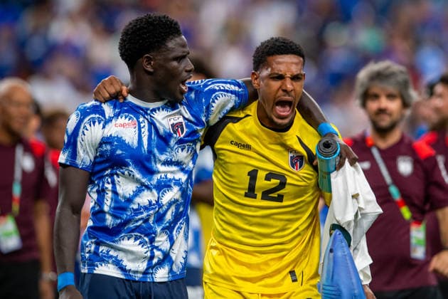 June 26, 2026: Members of team Cape Verde celebrate advancing to the round of 32 after a FIFA World Cup, WM, Weltmeisterschaft, Fussball Group H match between Saudi Arabia and Cape Verde in Houston, TX. .. CSM USA - ZUMAc04_ 20260626_faf_c04_012 Copyright: xTraskxSmithx