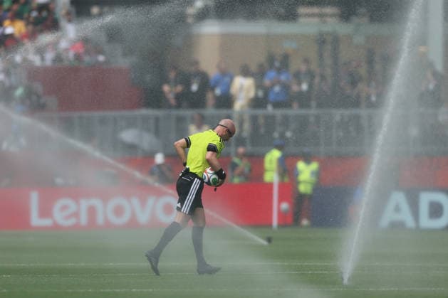 Toronto, Canada - 26 June: referee Anthony Taylor looks on during the FIFA World Cup, WM, Weltmeisterschaft, Fussball 2026 match between Senegal vs Iraq at Toronto Stadium on 26 June 2026. Toronto Toronto Stadium Canada Copyright: xOPAxImagesxMohammadxKaramalix
