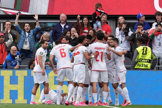 Iranian players celebrate a goal during a Group G match at the 2026 FIFA World Cup, WM, Weltmeisterschaft, Fussball between Egypt and Iran at Lumen Field in Seattle, United States, 26 June 2026. FIFA World Cup 2026 - Group G - Egypt vs Iran !ACHTUNG: NUR REDAKTIONELLE NUTZUNG!  Copyright: xOmarxAlonsox AME5068 20260627-55020724948_1