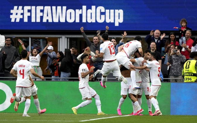 FIFA World Cup, WM, Weltmeisterschaft, Fussball 2026 - Group G - Egypt vs Iran Players of Iran celebrate after scoring the 1-1 during the FIFA World Cup 2026 group stage match Egypt against Iran, in Seattle, USA, 26 June 2026. SEATTLE United States  Copyright: xSTEPHENxBRASHEARx
