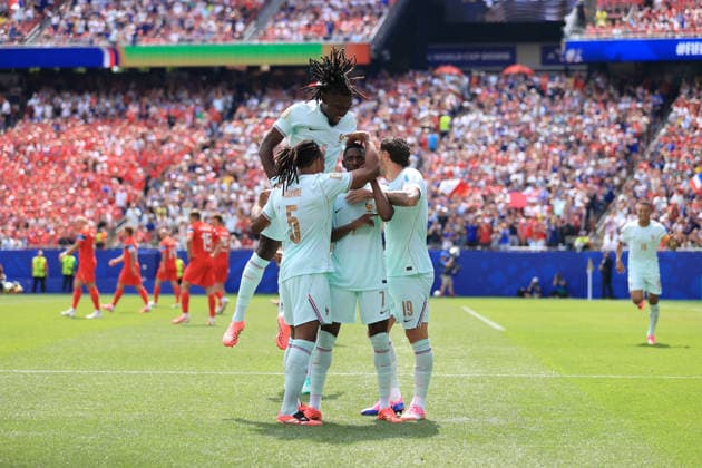 Football - FIFA World Cup, WM, Weltmeisterschaft, Fussball - Group I - Norway v France 26th June 2026 - FIFA World Cup - Group I - Norway v France - Ousmane Dembele of France celebrates with Manu Kone of France jumping on top after scoring their 1st goal - Photo: Simon Stacpoole Offside. Foxborough USA *** Fußball – FIFA-Weltmeisterschaft, Gruppe I: Norwegen gegen Frankreich, 26. Juni 2026 – FIFA-Weltmeisterschaft, Gruppe I: Norwegen gegen Frankreich – Ousmane Dembélé aus Frankreich feiert mit Manu Kone aus Frankreich, der sich nach dem ersten Tor auf ihn stürzt. Foto: Simon Stacpoole – Abseits in Foxborough, USA  Copyright: xSimonxStacpoolexOffside