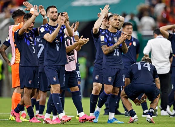 June 26, 2026, Guadalajara, Jalisco, Mexico: Sebastian Caceres, Rodrigo Bentancur, Rodrigo Zalazar and players of Uruguay shows dejection after the teams 0-1 defeat in the match between the match between Uruguay and Spain for the 3st round of the group H of the FIFA World Cup, WM, Weltmeisterschaft, Fussball 2026, at Guadalajara Stadium, in Guadalajara, Mexico on June 26, 2026. Photo: DiaEsportivo Guadalajara Mexico - ZUMAh208 20260626_zsp_h208_059 Copyright: xHeulerxAndreyx
