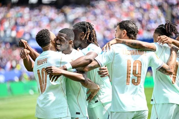 Ousmane Dembele (France) celebrates after scoring his team s first goal with teammates during the FIFA World Cup, WM, Weltmeisterschaft, Fussball 2026 Group I match between Norway and France at Boston Stadium on June 26, 2026 in Boston, United States. (Photo by Harry Langer DeFodi Images) - *** Ousmane Dembele of France celebrates after scoring his team s first goal with his teammates during the 2026 FIFA World Cup Group I match between Norway and France at Boston Stadium on June 26, 2026, in Boston, United States. Photo by Harry Langer, DeFodi Images