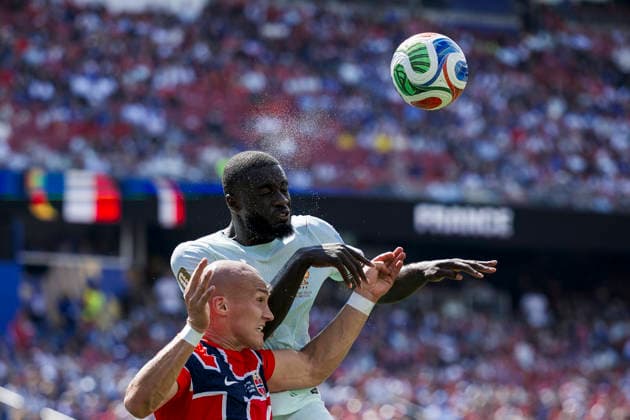 Norway v France - FIFA World Cup, WM, Weltmeisterschaft, Fussball 2026 Leo Ostigard of Norway competes for a header with Dayot Upamecano of France during the FIFA World Cup 2026 Group I football match between Norway and France. France won 4-1 over Norway. Foxborough United States Copyright: xNicolòxCampox