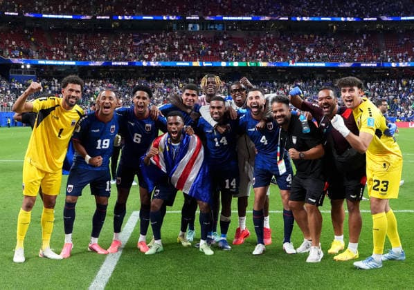 (260627) -- HOUSTON, June 27, 2026 -- Players of Cabo Verde pose for photos after the group H match between Cabo Verde and Saudi Arabia at the 2026 FIFA World Cup, WM, Weltmeisterschaft, Fussball at Houston Stadium in Houston, the United States, June 26, 2026. ) (SP)U.S.-HOUSTON-FOOTBALL-FIFA WORLD CUP-GROUP H-CPV VS KSA XiaoxYijiu 