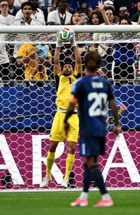(260627) -- HOUSTON, June 27, 2026 -- Vozinha, goalkeeper of Cabo Verde, saves the ball during the group H match between Cabo Verde and Saudi Arabia at the 2026 FIFA World Cup, WM, Weltmeisterschaft, Fussball at Houston Stadium in Houston, the United States, June 26, 2026. ) (SP)U.S.-HOUSTON-FOOTBALL-FIFA WORLD CUP-GROUP H-CPV VS KSA XiaoxYijiu 