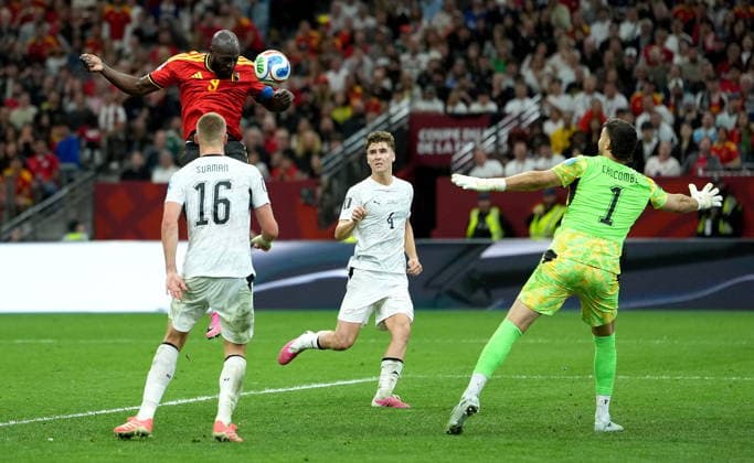 FIFA World Cup, WM, Weltmeisterschaft, Fussball 2026 - Group G - New Zealand vs Belgium Romelu Lukaku (top) of Belgium scores his team s 4th goal with a header during the FIFA World Cup 2026 group stage match New Zealand against Belgium, in Vancouver, Canada, 26 June 2026. VANCOUVER Canada  Copyright: xBOBxFRIDx