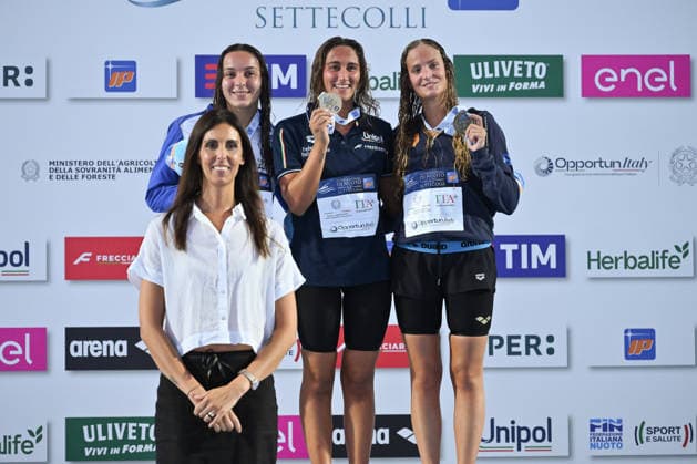 IPA86115038 - Noemi CESARANO, Simona QUADARELLA, and Azzurra SBARAGLI during the medal ceremony for the women s 1500M freestyle on the first day of the 62nd Settecolli International Swimming Trophy at the Foro Italico in Rome on June 26, 2026.  Copyright: xDomenicoxCippitelli IPAxSportx xx 86115038