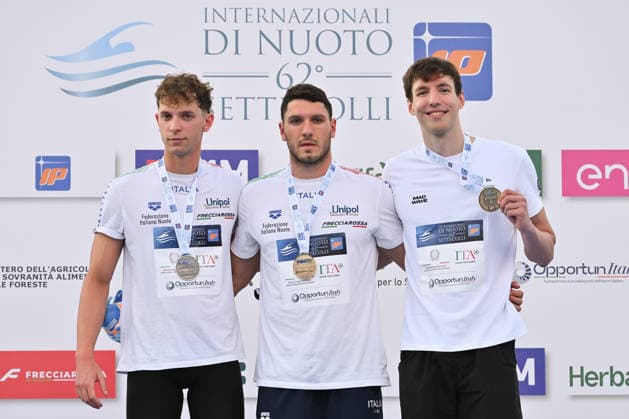 IPA86115045 - Ludovico Blu Art VIBERTI, Simone CERASUOLO and Ivan KOZHAKIN during the medal ceremony for the men’s 50-meter breaststroke on the first day of the 62nd Settecolli International Swimming Trophy at the Foro Italico in Rome on June 26, 2026.  Copyright: xDomenicoxCippitelli IPAxSportx xx 86115045