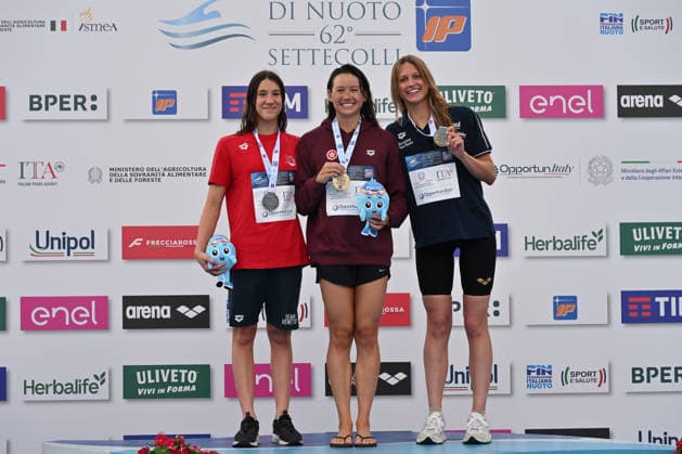 IPA86115149 - MAO Alessandra, HAUGHEY Siobhan and MASCOLO Anna Chiara during the medal ceremony for the women’s 200-meter freestyle on the first day of the 62nd Settecolli International Swimming Trophy at the Foro Italico in Rome, June 26, 2026.  Copyright: xDomenicoxCippitelli IPAxSportx xx 86115149
