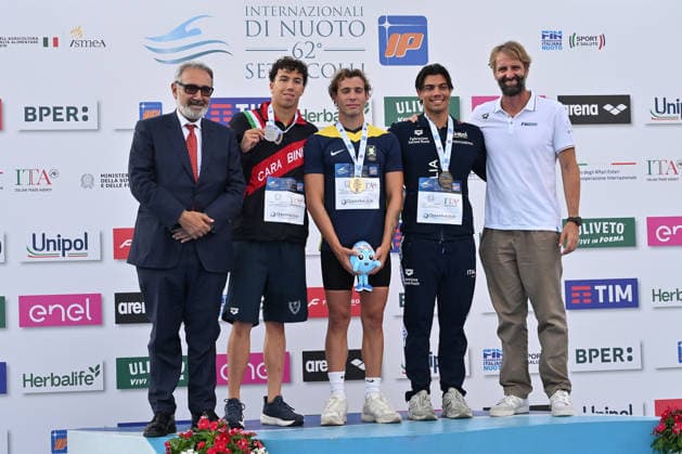 IPA86115049 - ROCCA Francesco, President of the Lazio Region, & x9;RAGAINI Alessandro, DE TULLIO Marco, & x9;Luca De Tullio, and Massimiliano Rosolino during the medal ceremony for the men’s 400-meter freestyle on the first day of the 62nd Settecolli International Swimming Trophy at the Foro Italico in Rome, June 26, 2026.  Copyright: xDomenicoxCippitelli IPAxSportx xx 86115049