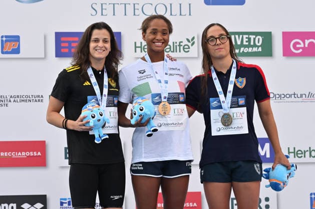 IPA86115086 - Costanza COCCONCELLI, Sara CURTIS, and Chiara LAMANNA during the medal ceremony for the women s 50-meter backstroke on the first day of the 62nd Settecolli International Swimming Trophy at the Foro Italico in Rome, June 26, 2026.  Copyright: xDomenicoxCippitelli IPAxSportx xx 86115086