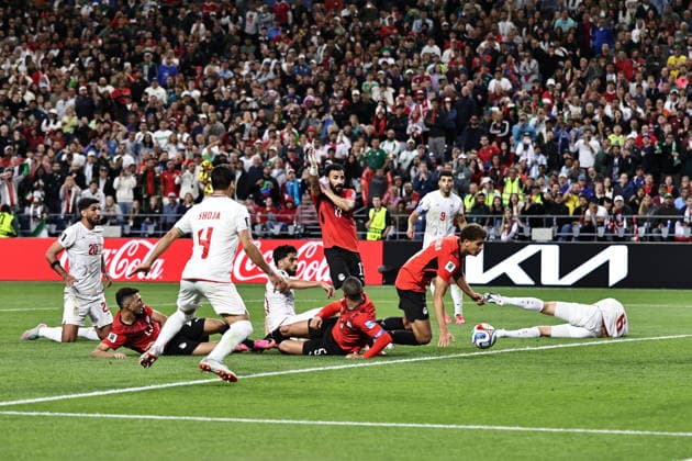 Egypt v Iran - FIFA World Cup, WM, Weltmeisterschaft, Fussball 2026 - Group G SEATTLE, USA - JUNE 26: Shoja Khalilzadeh (4) of Egypt scores a goal that was ruled offside following a VAR review during the 2026 FIFA World Cup First Stage Group G match between Egypt and IR Iran at Lumen Field (Seattle Stadium) in Seattle, Washington, United States on June 26, 2026. Samah Zidan Anadolu Washington United States. Editorial use only. Please get in touch for any other usage.  Copyright: x2026xAnadoluxSamahxZidanx