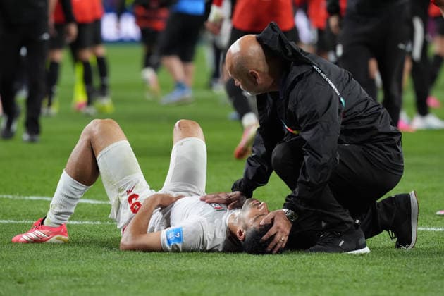 Mehdi Taremi (below) of Iran laments at the end of a Group G match at the 2026 FIFA World Cup, WM, Weltmeisterschaft, Fussball between Egypt and Iran at Lumen Field in Seattle, United States, 26 June 2026. FIFA World Cup 2026 - Group G - Egypt vs Iran !ACHTUNG: NUR REDAKTIONELLE NUTZUNG!  Copyright: xOmarxAlonsox AME5104 20260627-55020725241_1