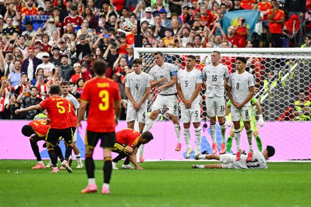 New Zealand All Whites wall defends a free kick, New Zealand All Whites v Belgium, Group G football match of the FIFA World Cup, WM, Weltmeisterschaft, Fussball 2026 at BC Place, Vancouver, Canada on Friday 26 June 2026. Photo: Andrew Cornaga Vancouver Canada Copyright: xAndrewxCornaga x