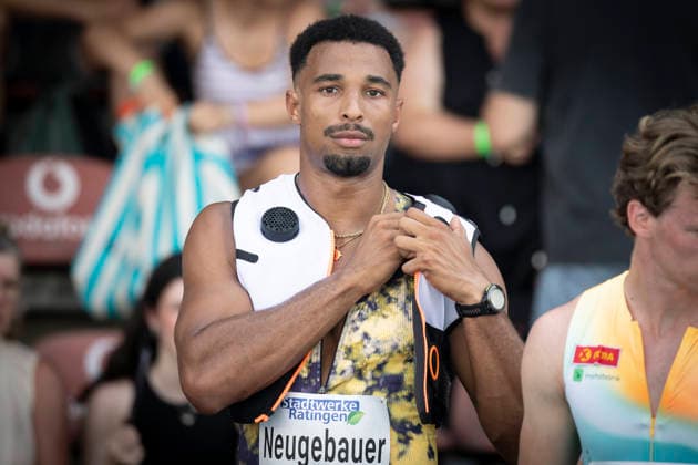 RATINGEN, GERMANY - JUNE 27, 2026 : Leo Neugebauer (GER Germany) in a cooling vest due to the hot temperatures during the Multisport Event at Stadion Ratingen on June 27, 2026 in Ratingen, Germany. Nordrhein-Westfalen Germany Copyright: xAxelxKohringx