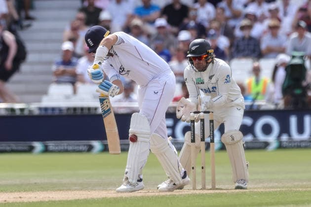 3rd Rothesay Test Match Day 3 England v New Zealand Joe Root of England is bowled out by LBW by Nathan Smith of New Zealand during the 3rd Rothesay Test Match Day 3 match England vs New Zealand at Trent Bridge, Nottingham, United Kingdom on 27 June 2026 (Photo by Mark Cosgrove News Images) Nottingham Trent Bridge Nottinghamshire United Kingdom Copyright: xMarkxCosgrove NewsxImagesx